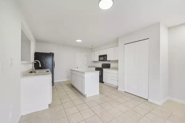 Canal Winchester, OH 43110,4125 Town Square Drive