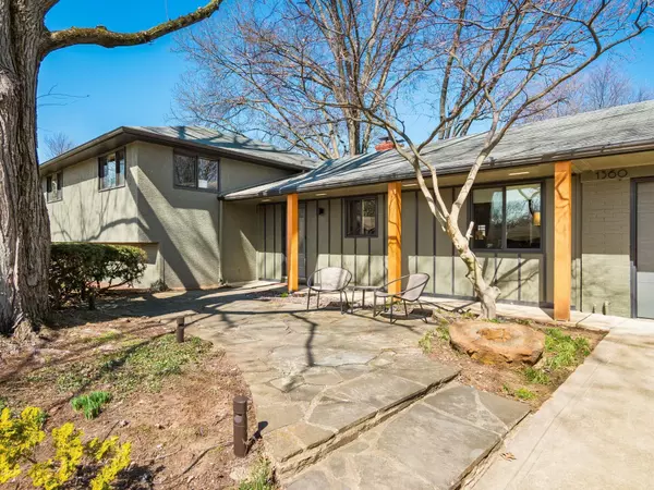 Upper Arlington, OH 43221,1360 Friar Lane