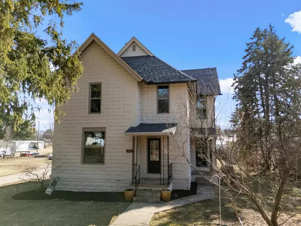 503 E High Street, Ashley, OH 43003