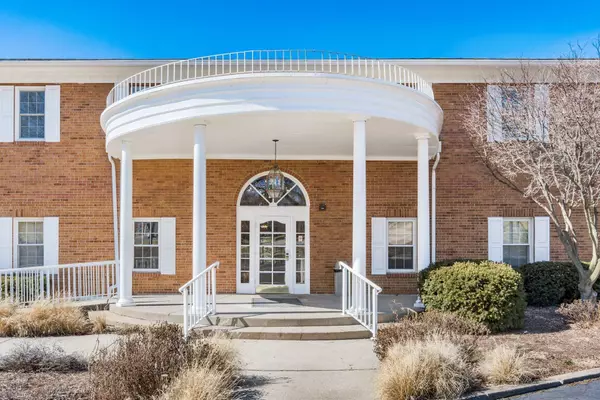 Worthington, OH 43085,6649 N High Street