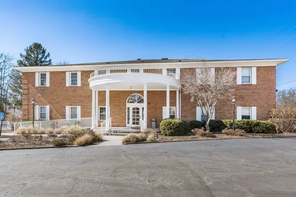 Worthington, OH 43085,6649 N High Street