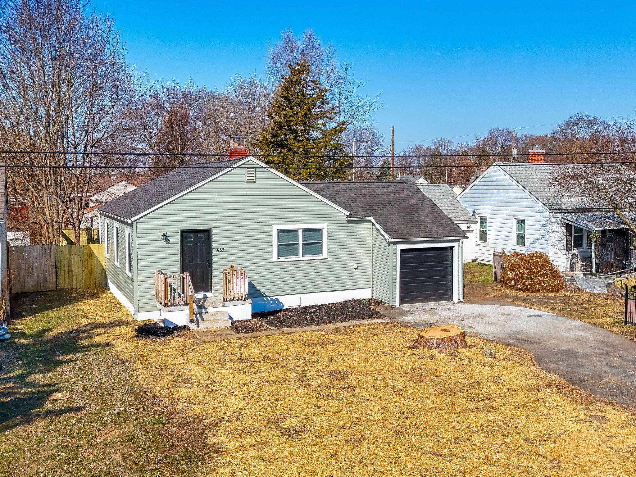1957 Studer Avenue, Columbus, OH 43207