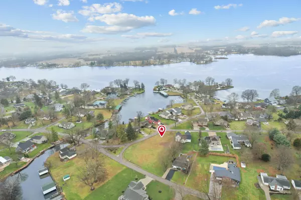 8 Lakeshore Drive, Hebron, OH 43025