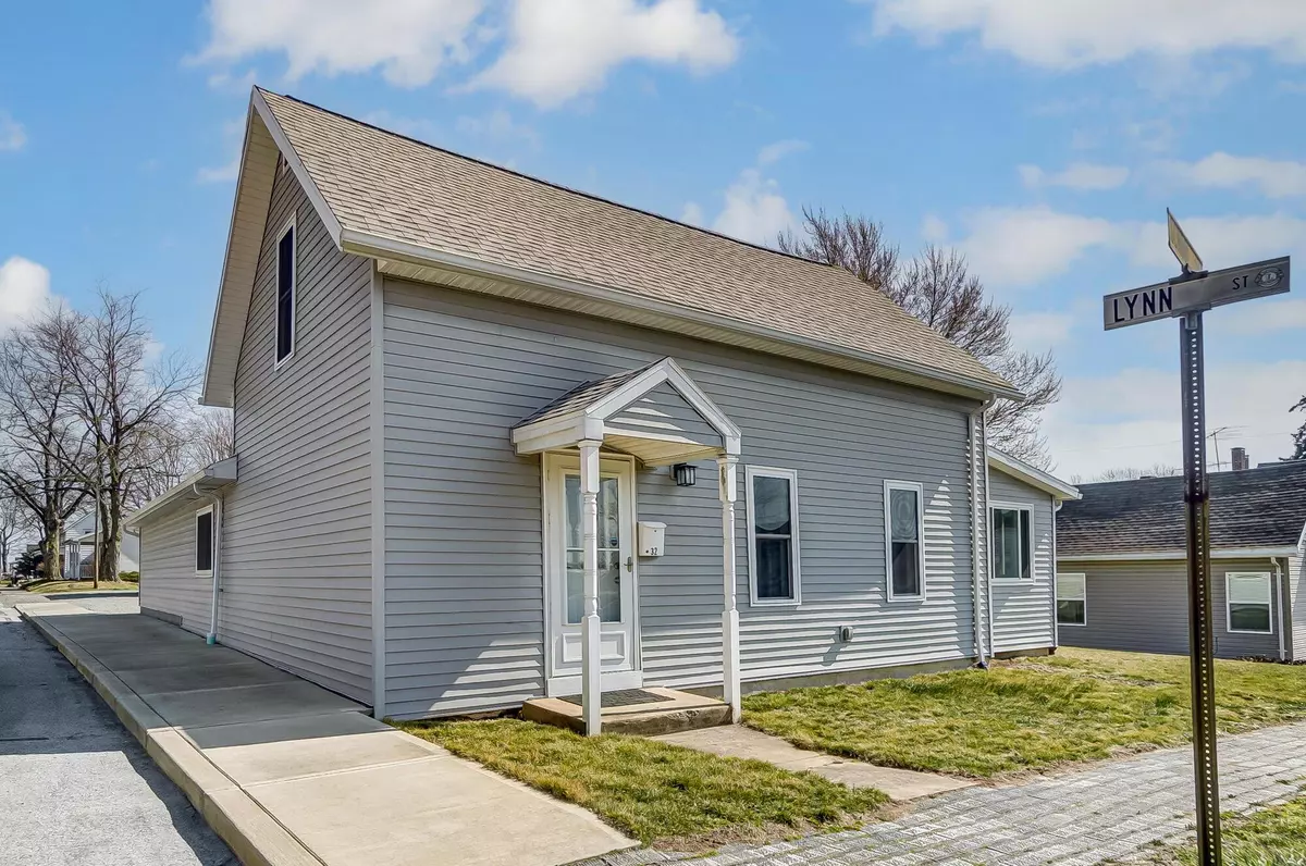 Mechanicsburg, OH 43044,32 School Street