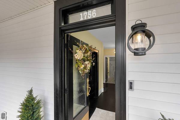 1756 Oak Street, Columbus, OH 43205