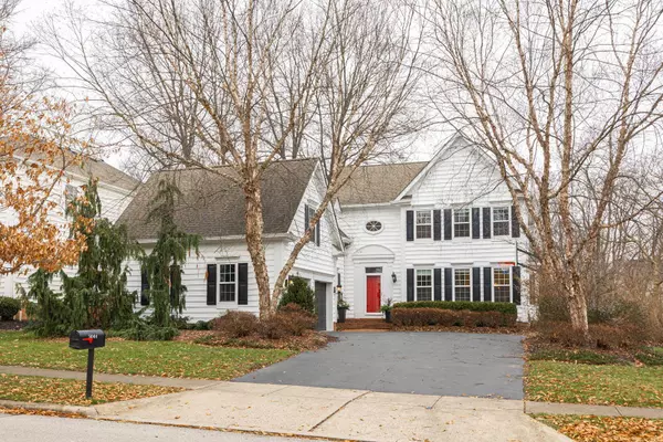 5044 Heath Gate Drive, New Albany, OH 43054