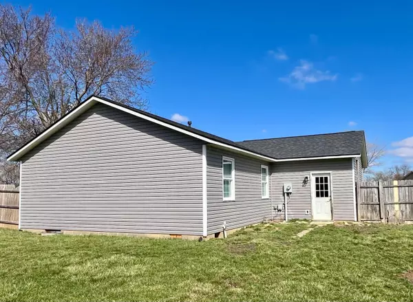 Bloomingburg, OH 43106,142 Mcdowell Street