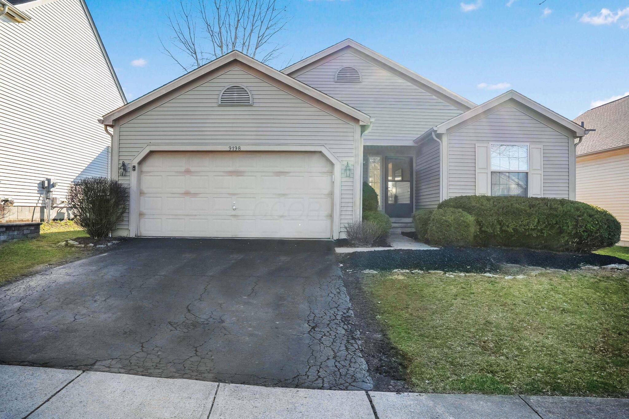 9198 Cambrian Commons Drive, Columbus, OH 43240