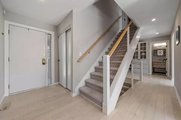 Columbus, OH 43085,117 Saint Julien Street #31B