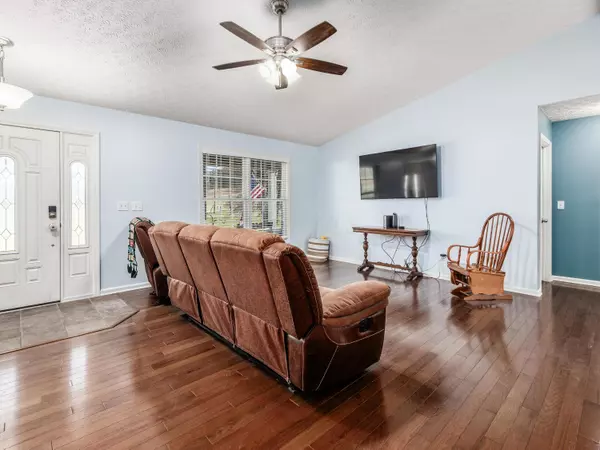 Thornville, OH 43076,8550 Somerset Road