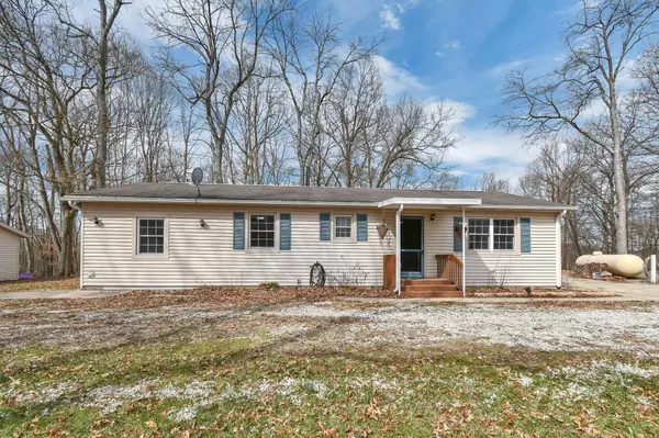 Saint Louisville, OH 43071,9490 Loches Road