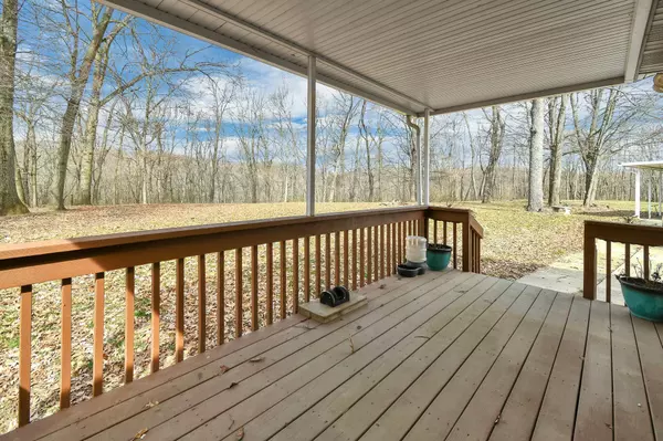 Saint Louisville, OH 43071,9490 Loches Road