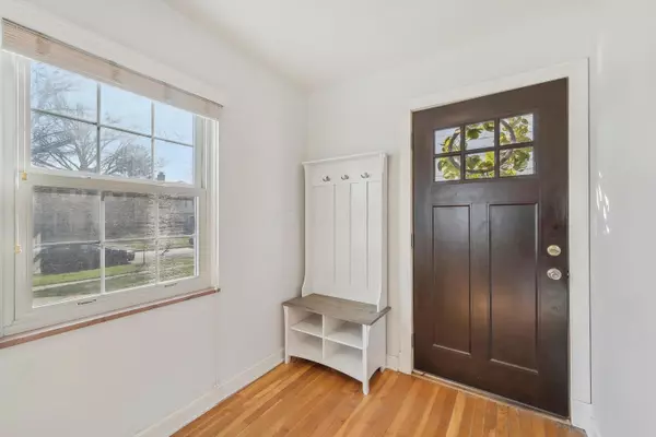 Columbus, OH 43209,909 S Roosevelt Avenue