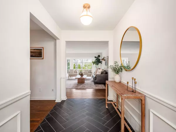 Columbus, OH 43220,1950 Hythe Road