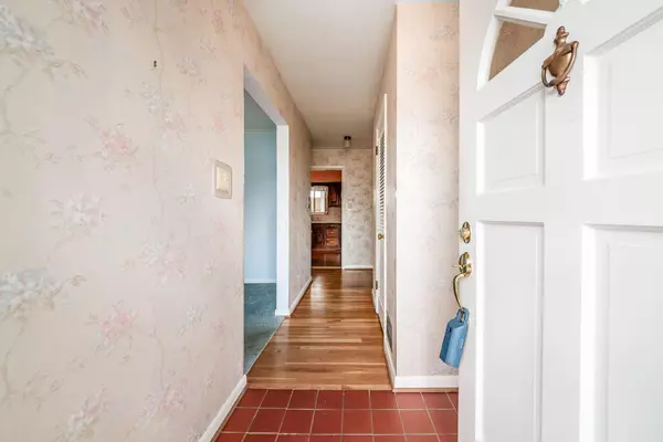 Upper Arlington, OH 43221,3525 Sciotangy Drive