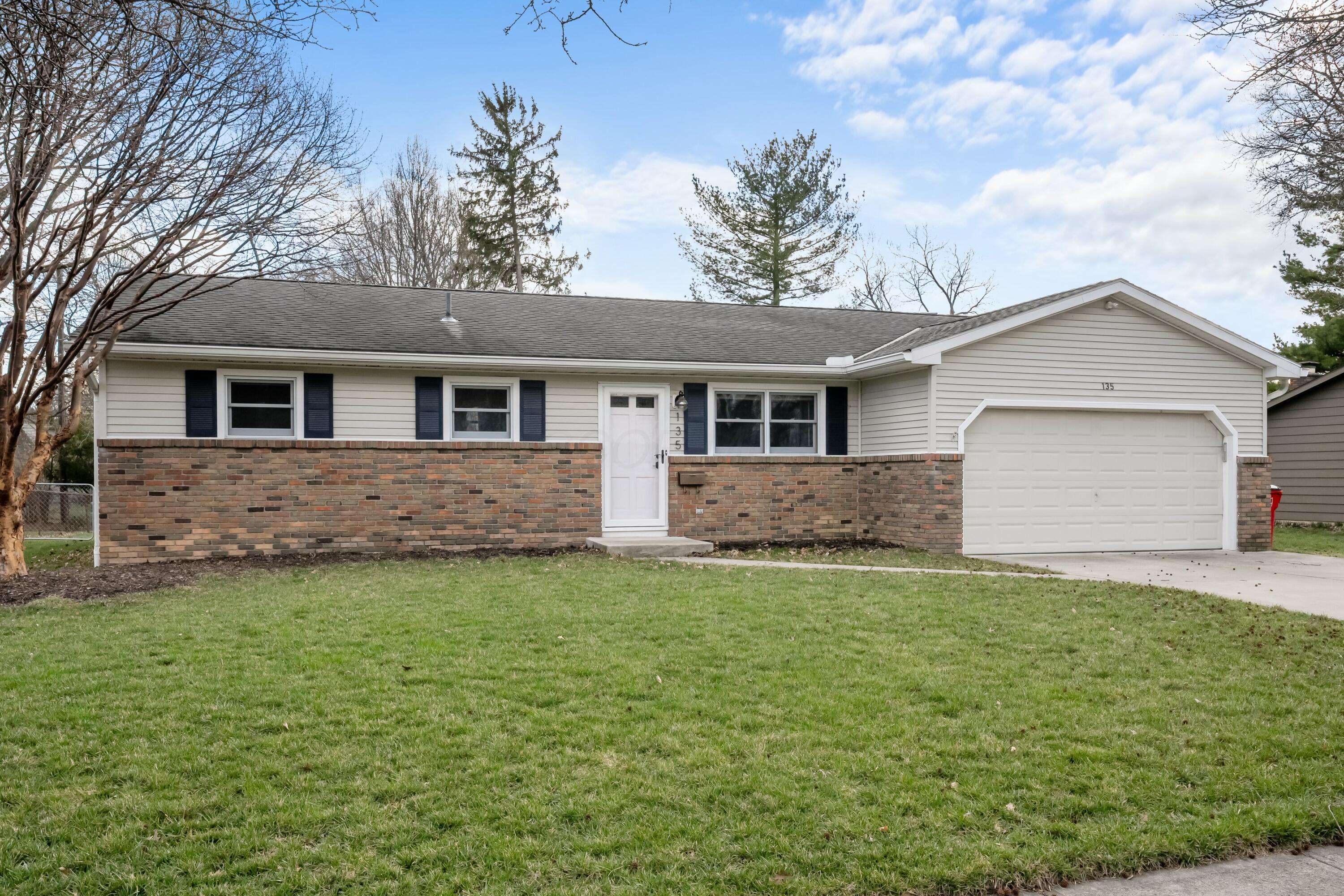 135 Heischman Avenue, Worthington, OH 43085