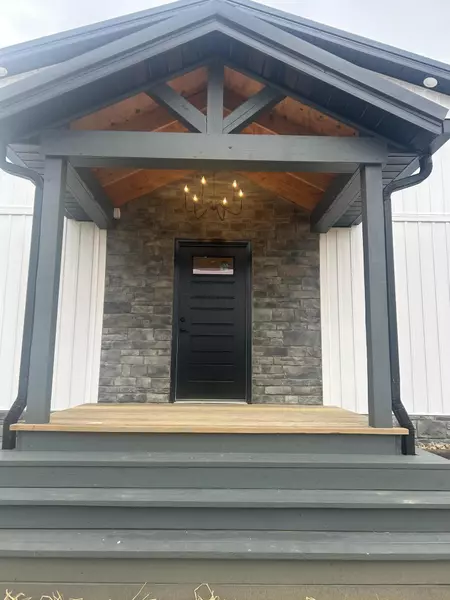 408 Sixth Street, Philo, OH 43771