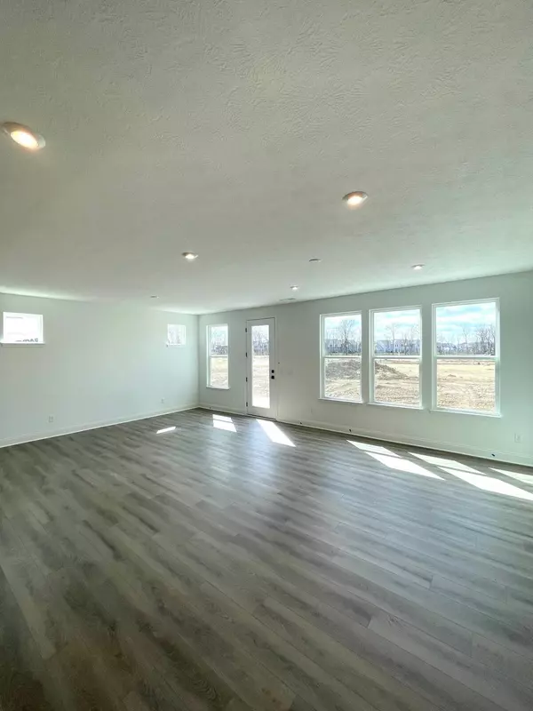 Lewis Center, OH 43035,960 Oldcastle Road