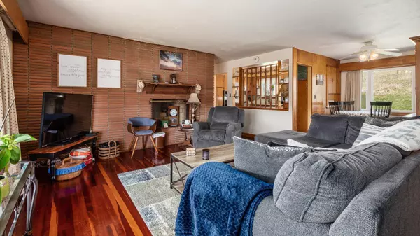 Frazeysburg, OH 43822,8236 Pleasant Valley Road