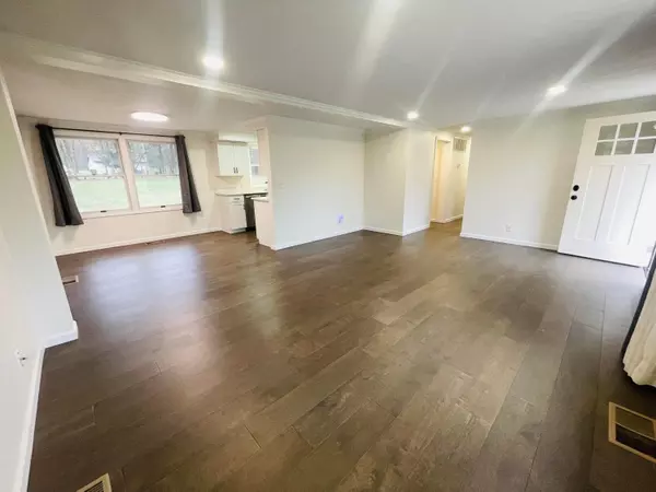 Howard, OH 43028,604 Valleywood Heights Drive