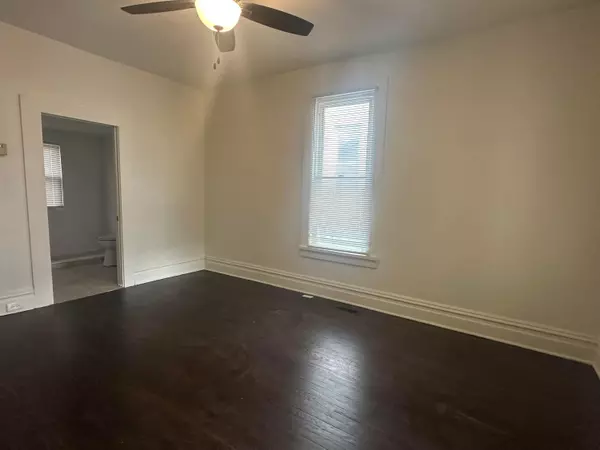 Circleville, OH 43113,124 W Ohio Street