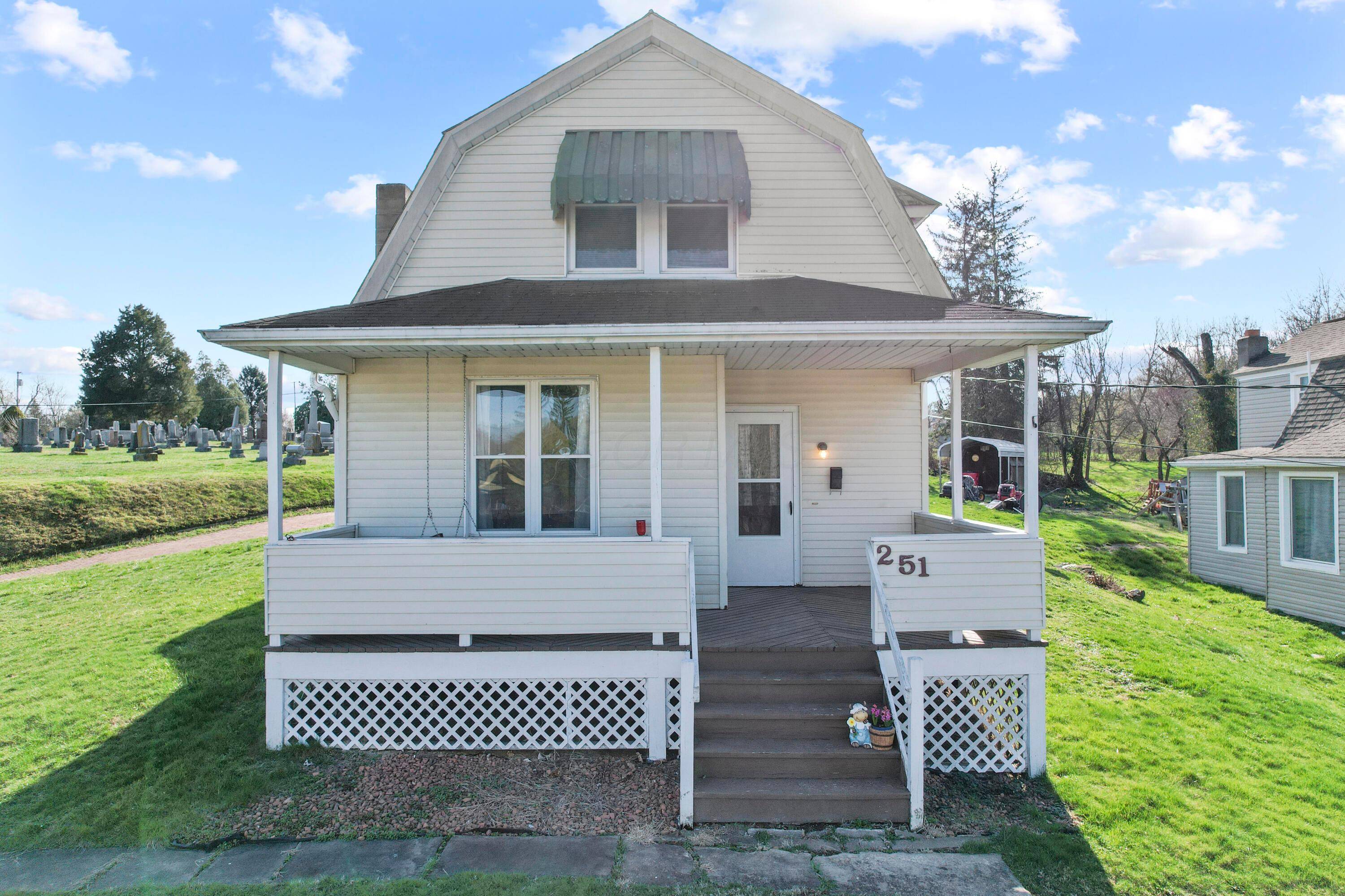251 Zanesville Road,  Roseville,  OH 43777