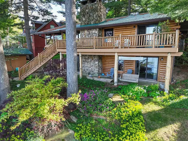 Howard, OH 43028,461 Lakeview Heights Drive