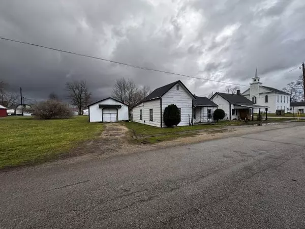 Bloomingburg, OH 43106,28 Market Street