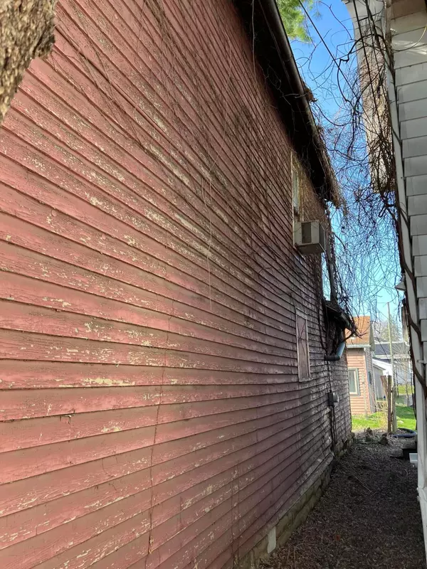 Newark, OH 43055,218 Granville Street