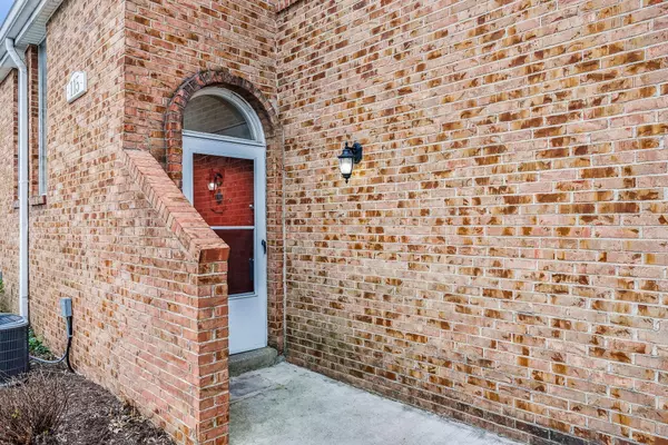 Westerville, OH 43081,115 W Ticonderoga Drive #C