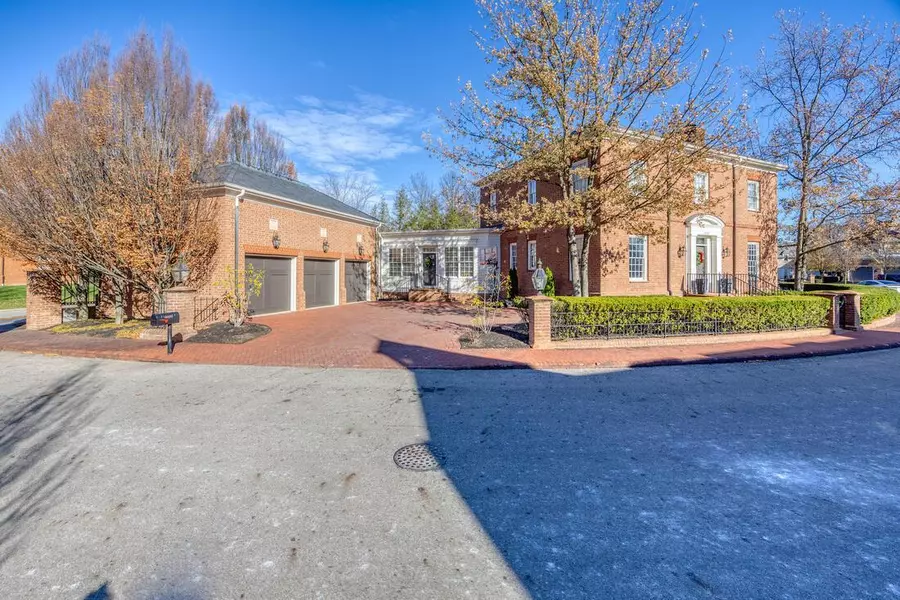 6920 Clivdon Mews, New Albany, OH 43054