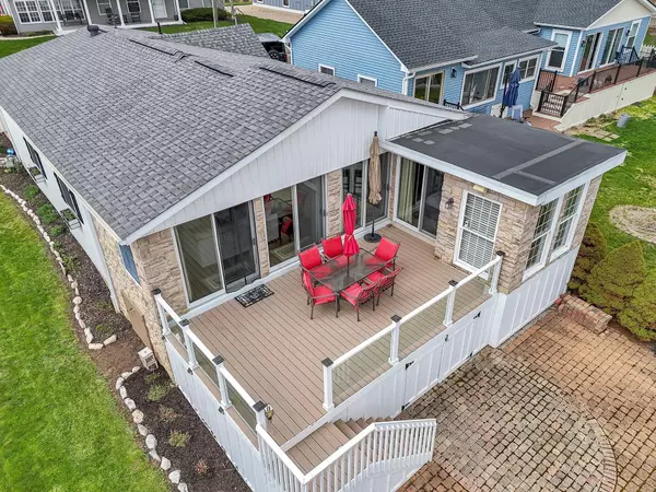Buckeye Lake, OH 43008,28 Bay View Drive