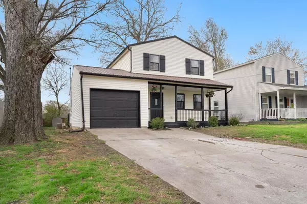 Pataskala, OH 43062,121 Granville Street