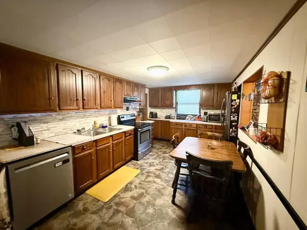 Crooksville, OH 43731,115 High Street