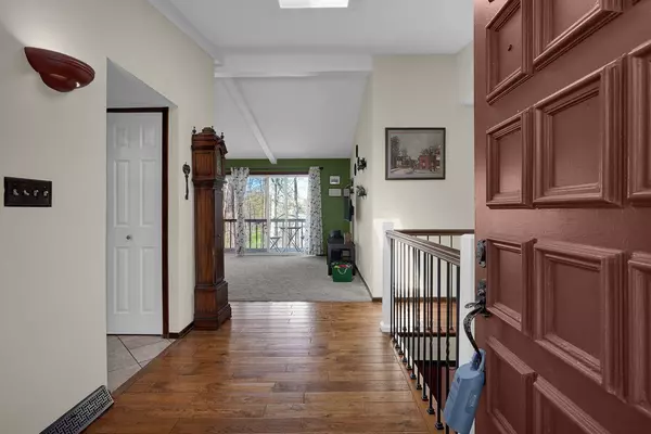 895 Elm Court, Heath, OH 43056