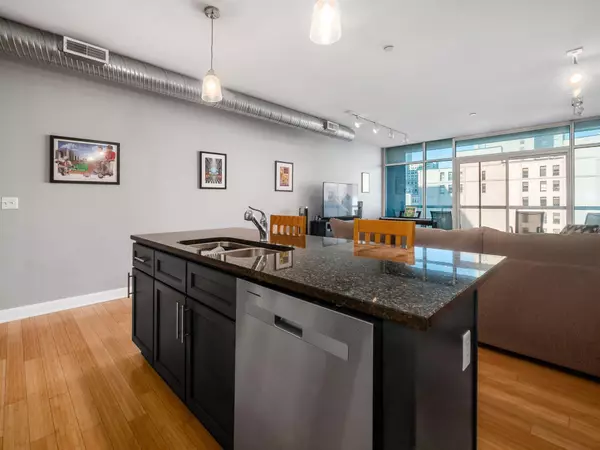 Columbus, OH 43215,100 E Gay Street #607