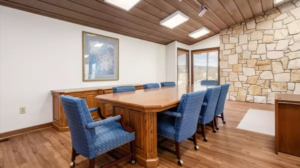 Cambridge, OH 43725,9711 E Pike Road