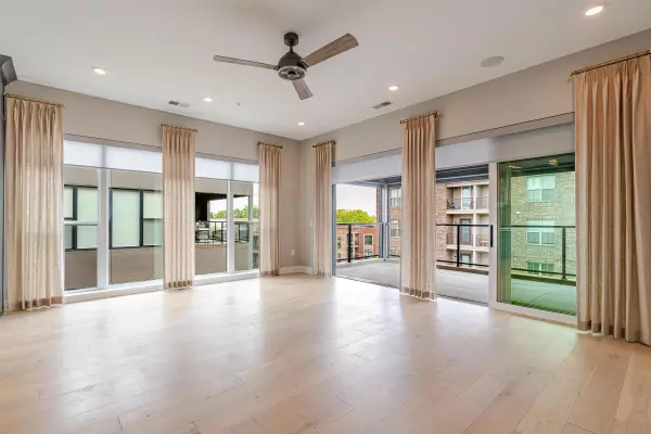 Columbus, OH 43215,705 Civitas Avenue #402