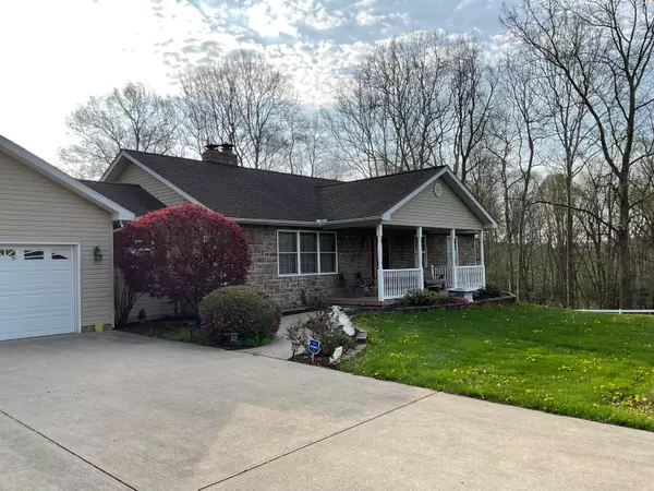 6135 Co Rd 113, New Lexington, OH 43764
