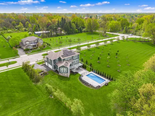 New Albany, OH 43054,2839 Highland Woods Boulevard