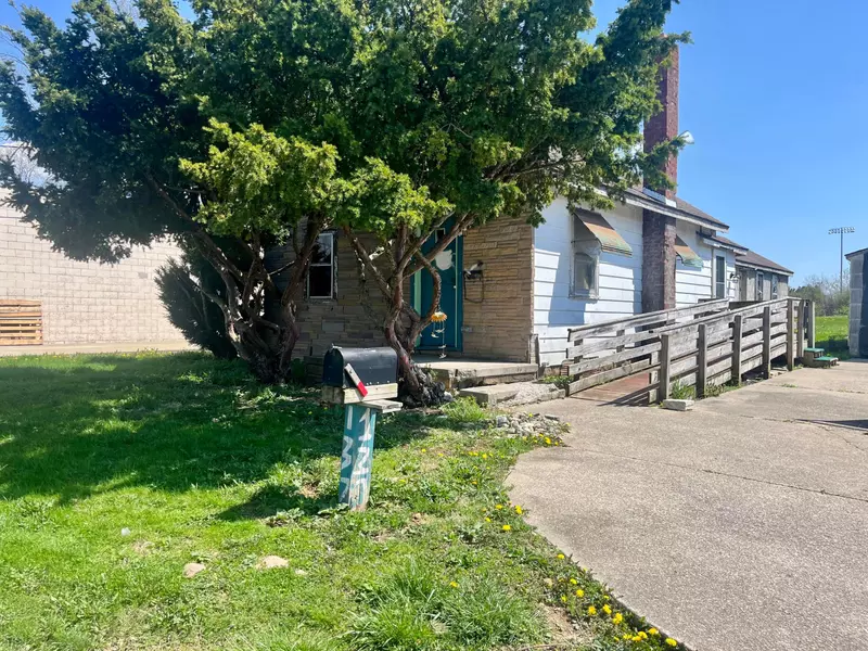 137 W Cook Road, Mansfield, OH 44907