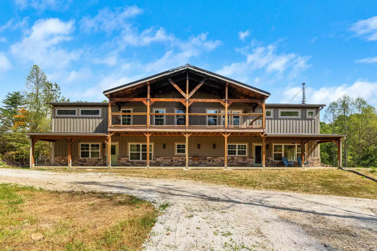 Rockbridge, OH 43149,13427 OH-374