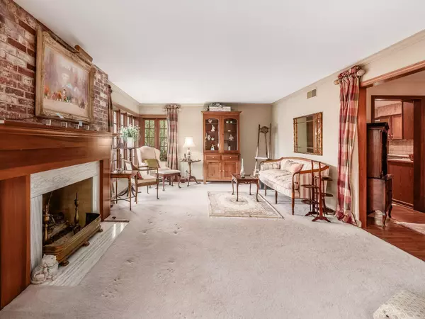 Upper Arlington, OH 43221,2460 Brixton Road