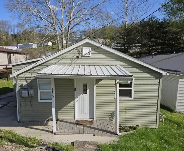 1361 Ohio Avenue, Logan, OH 43138