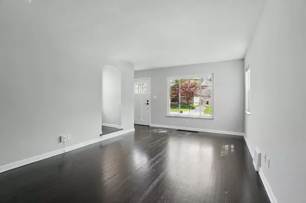 Columbus, OH 43214,62 Rosslyn Avenue