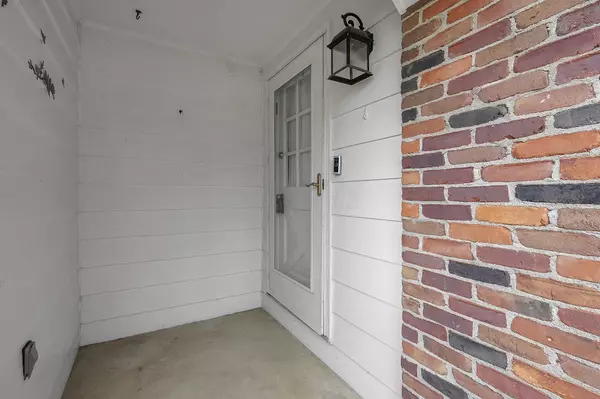 Athens, OH 45701,6 Coventry Lane