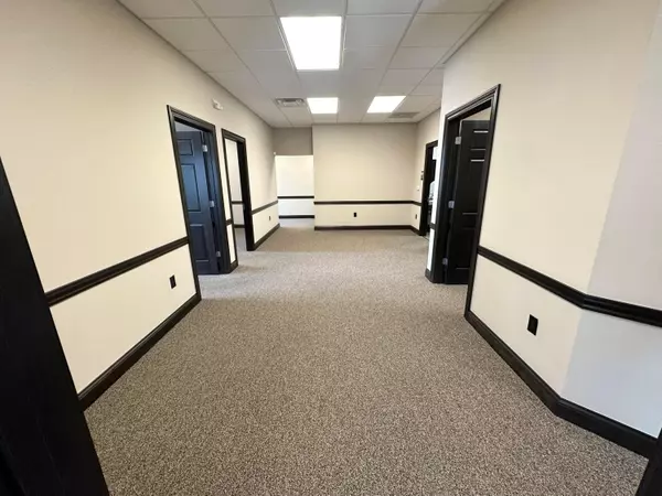 Powell, OH 43065,7540 Sawmill Parkway #E