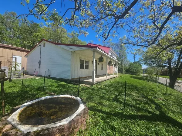 West Portsmouth, OH 45663,805 Calverts Lane