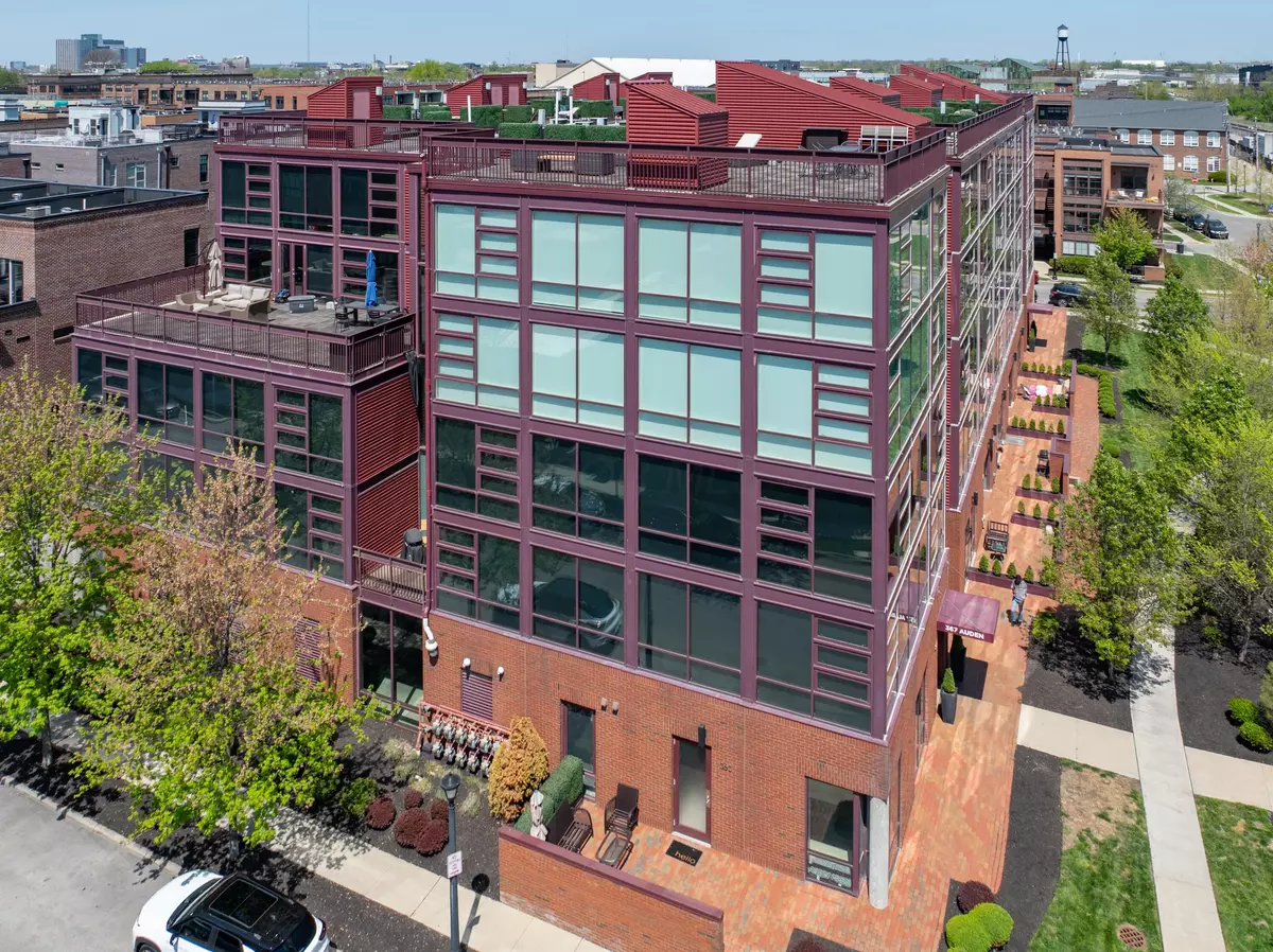 Columbus, OH 43215,367 Auden Avenue #213