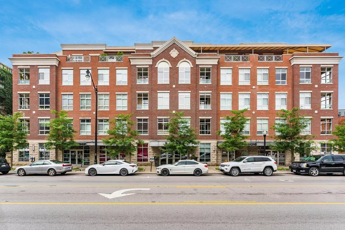 Columbus, OH 43215,845 N High Street #404